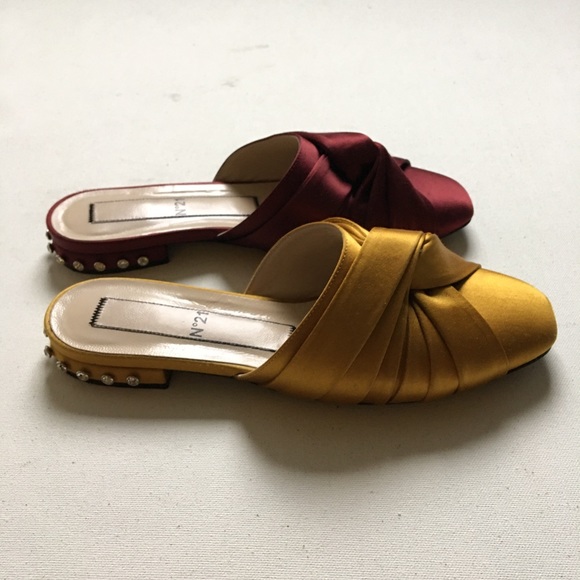 N°21 MISMATCHED SATIN EMBELLISHED MULES - Picture 2 of 5